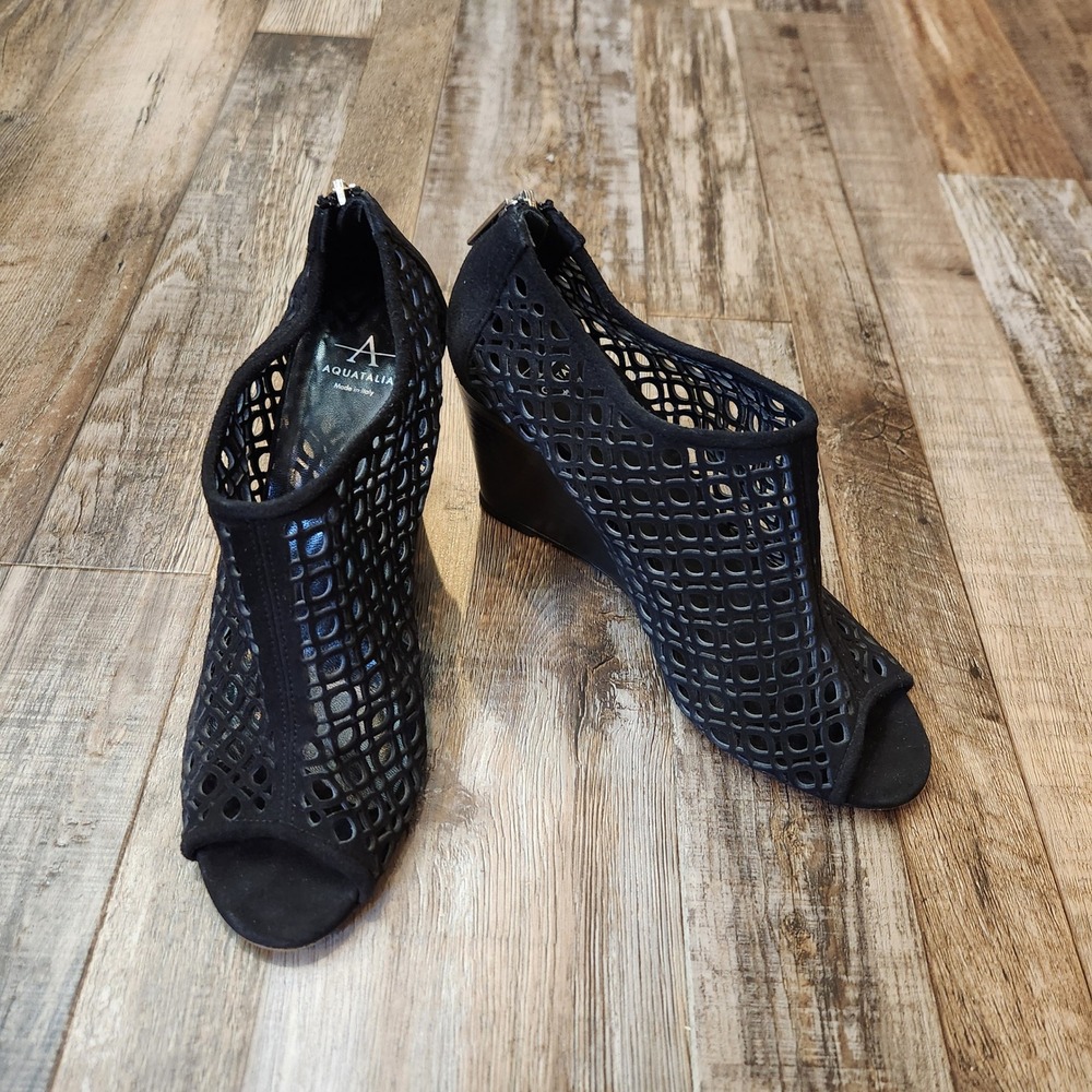 Aquatalia Black Suede Laser Cut Peep Toe Wedge Sandals Made in Italy Size 7